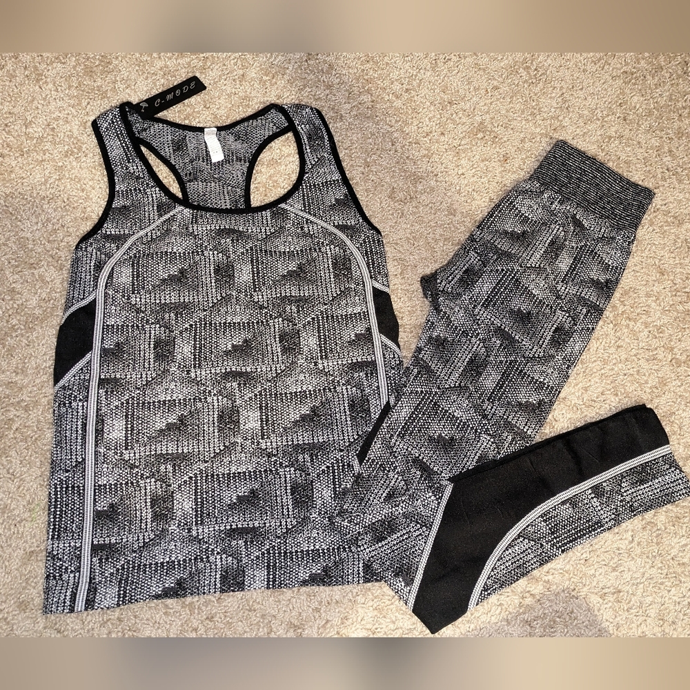 C-Mode Women's Set Size XSmall NWT